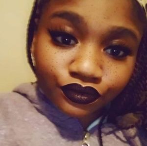 Meet your Posher, Malissa